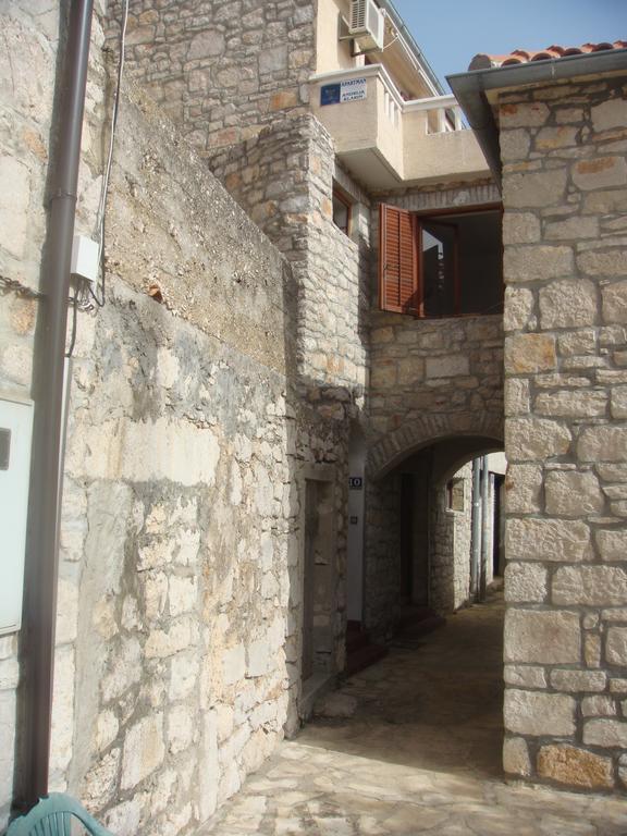 Apartman Klarin - Old Stone House Διαμέρισμα Jezera Εξωτερικό φωτογραφία